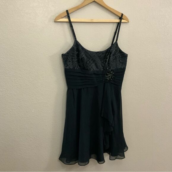 BCBGMaxAzria Black Silk Sequins Dress size 8 - Picture 8 of 10